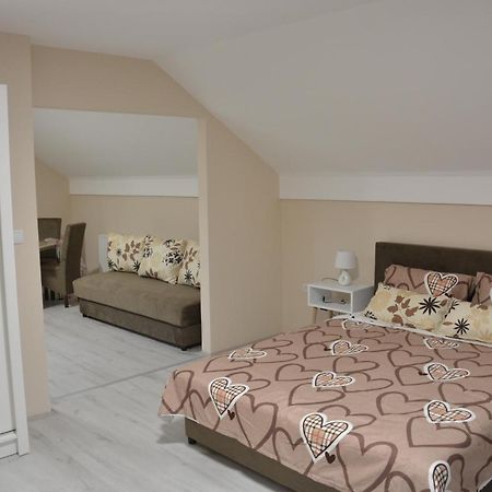 Garden Apartmani Jagodina Ngoại thất bức ảnh