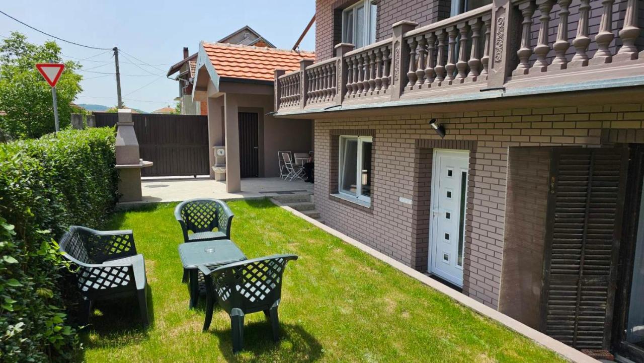 Garden Apartmani Jagodina Ngoại thất bức ảnh