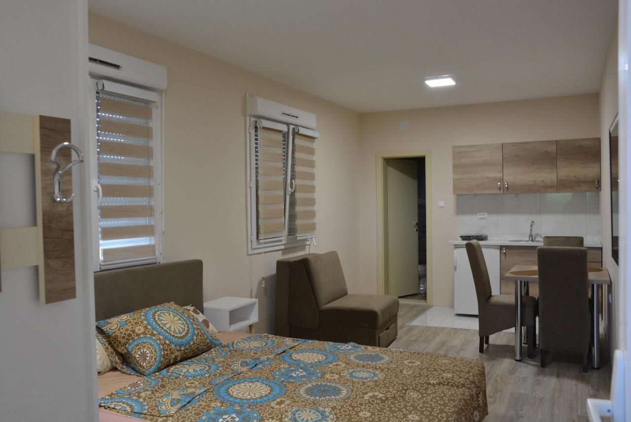 Garden Apartmani Jagodina Ngoại thất bức ảnh