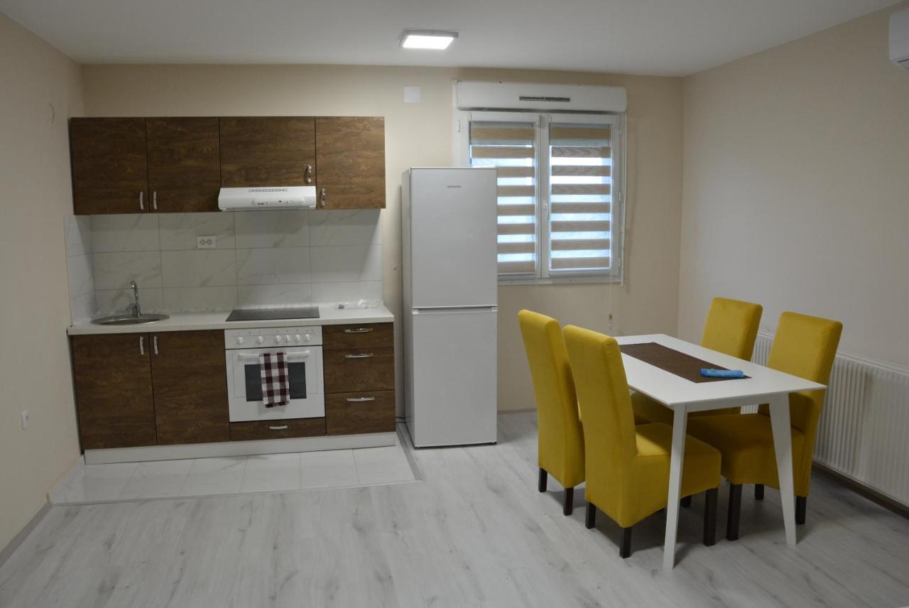 Garden Apartmani Jagodina Ngoại thất bức ảnh