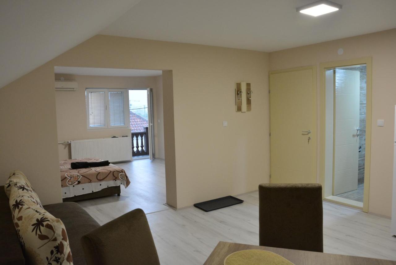 Garden Apartmani Jagodina Ngoại thất bức ảnh