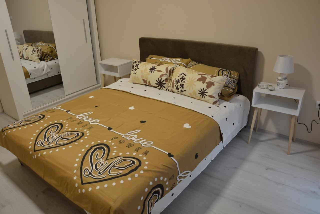 Garden Apartmani Jagodina Ngoại thất bức ảnh